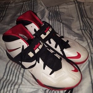 LeBron Zoom Soldier VII